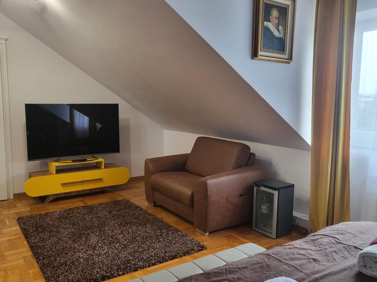 The Castle Suites & Apartment - Free Parking - (Adults Only) Krakow Exterior photo